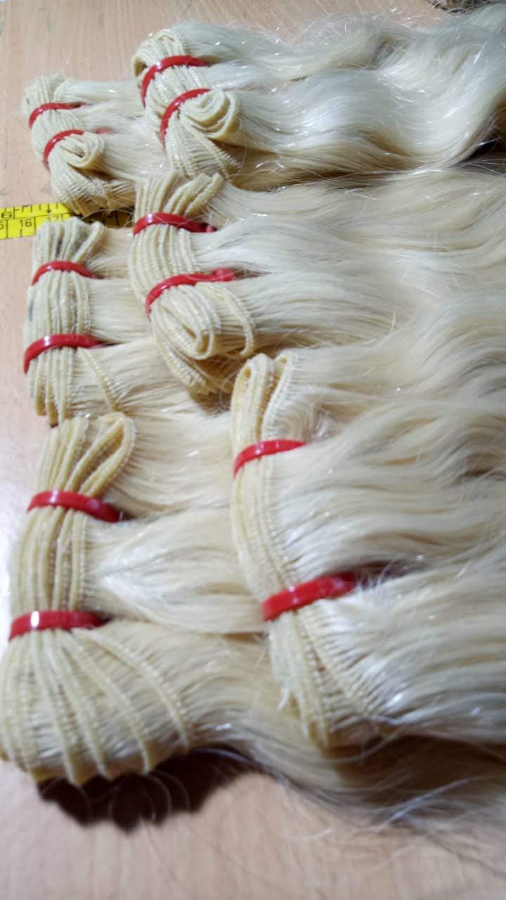 Blonde #613, #27 or #60 raw South Indian weft bundles, product view