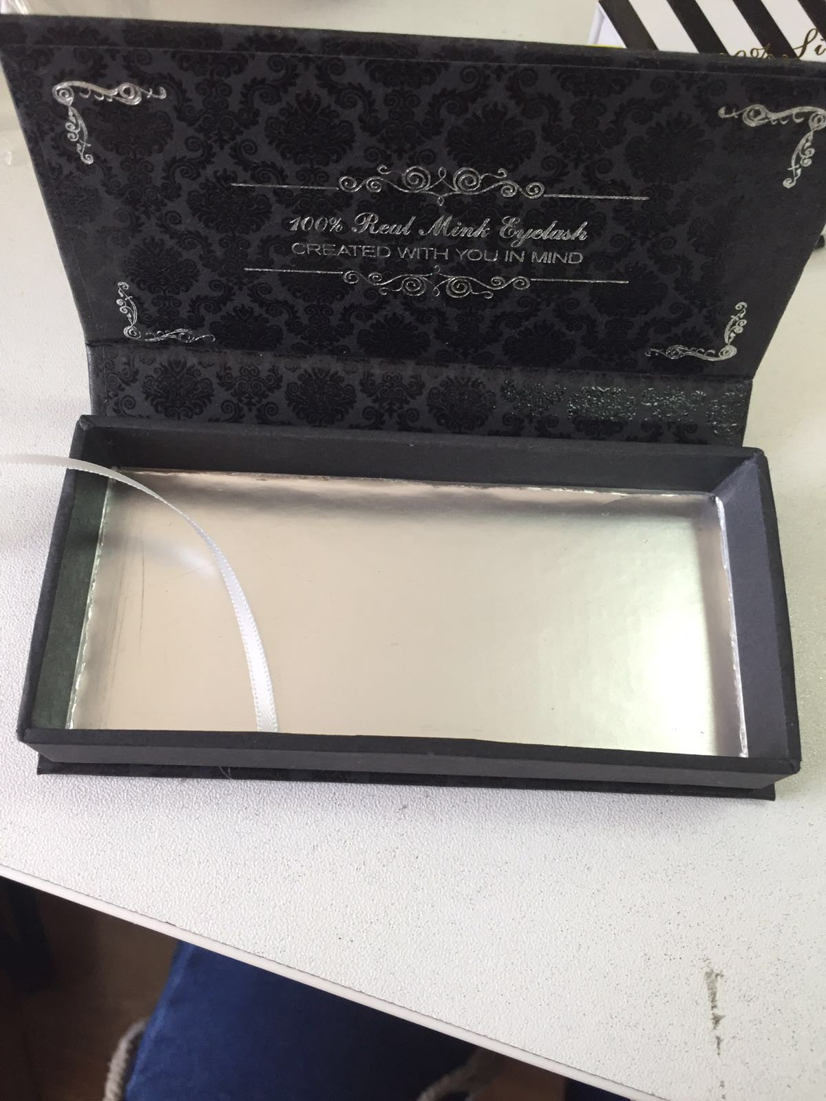 Open lash box with mirror for mink lash strips